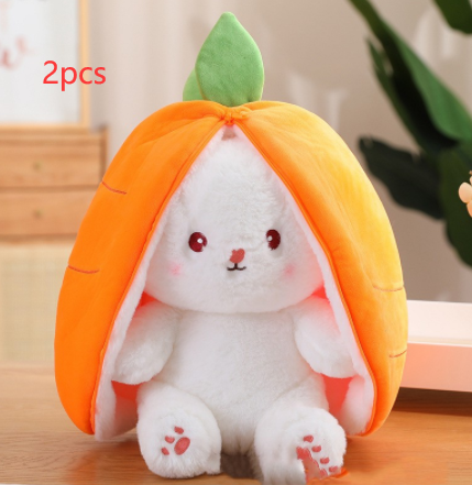 Wanghong mignon se transforme en jouet en peluche de poupée de lapin aux fraises