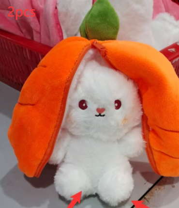 Wanghong Cute se transforma en un muñeco de peluche de conejo de fresa