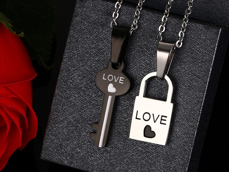 Titanium Steel Jewelry Heart Shaped Key Necklace for Men and Women